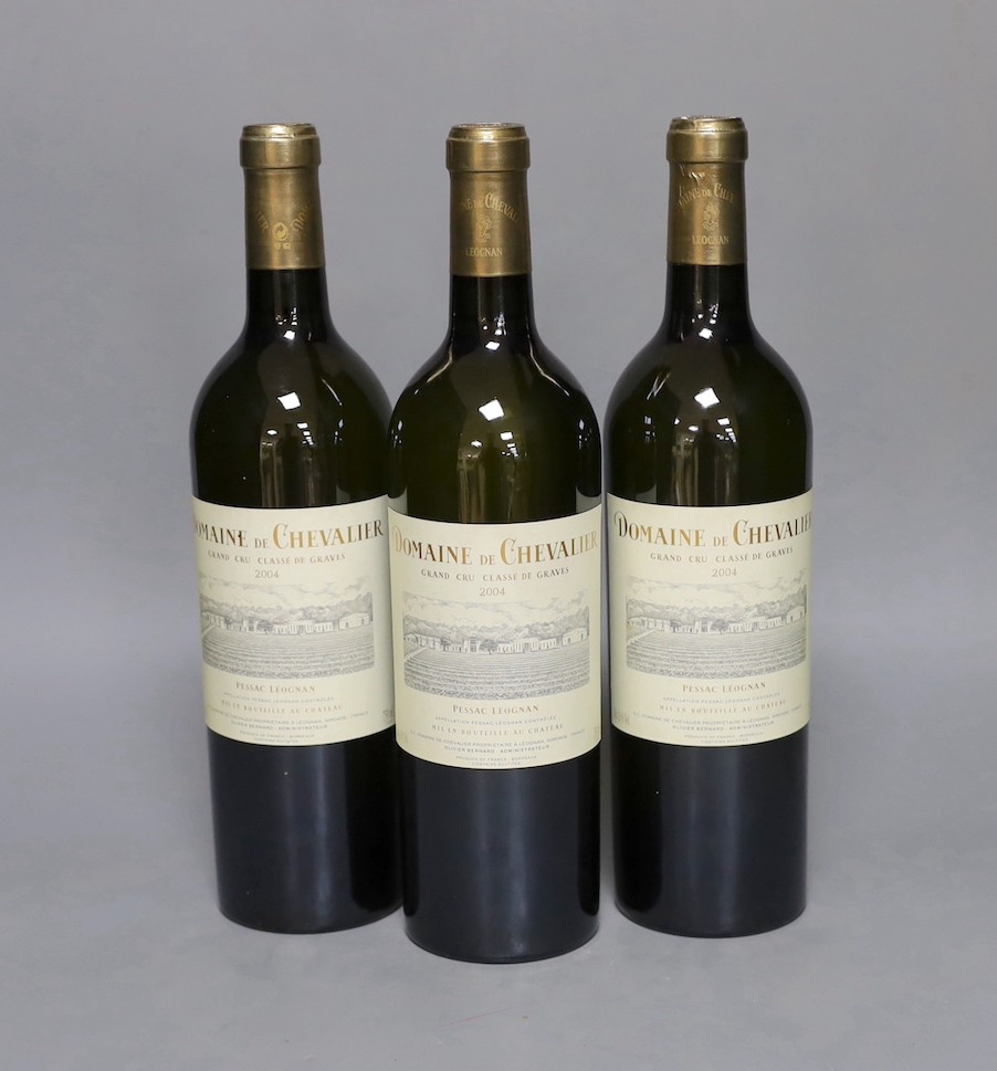 Three bottles Domaine de Chevalier Blanc - Leognan, 2004, 75cl